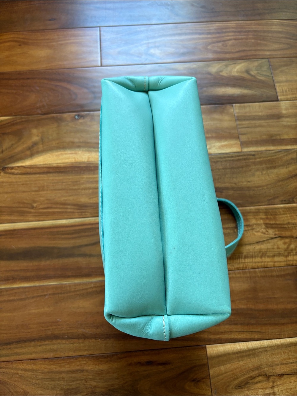 Portland Leather Goods Mint Classic Medium Crossbody Tote - Picture 8 of 9